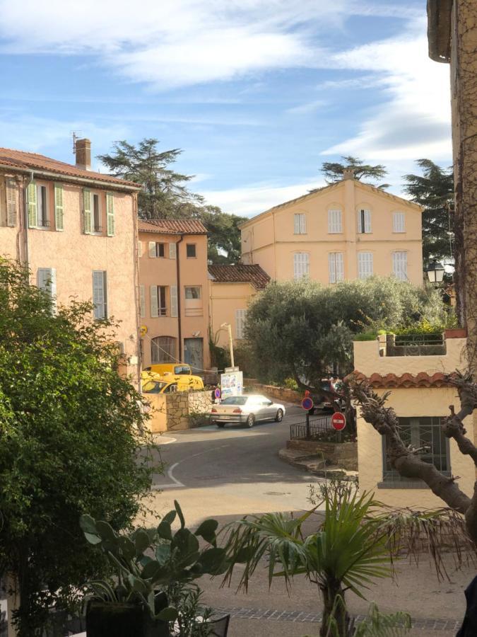 Maison De Vacances Medievale Bormes-Les-Mimosas Village Luaran gambar